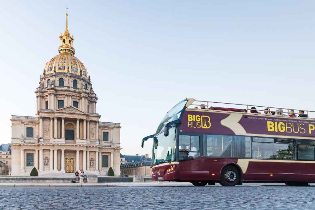 Big Bus Paris: Tour Hop-on Hop-off + Tour in barca sulla Senna