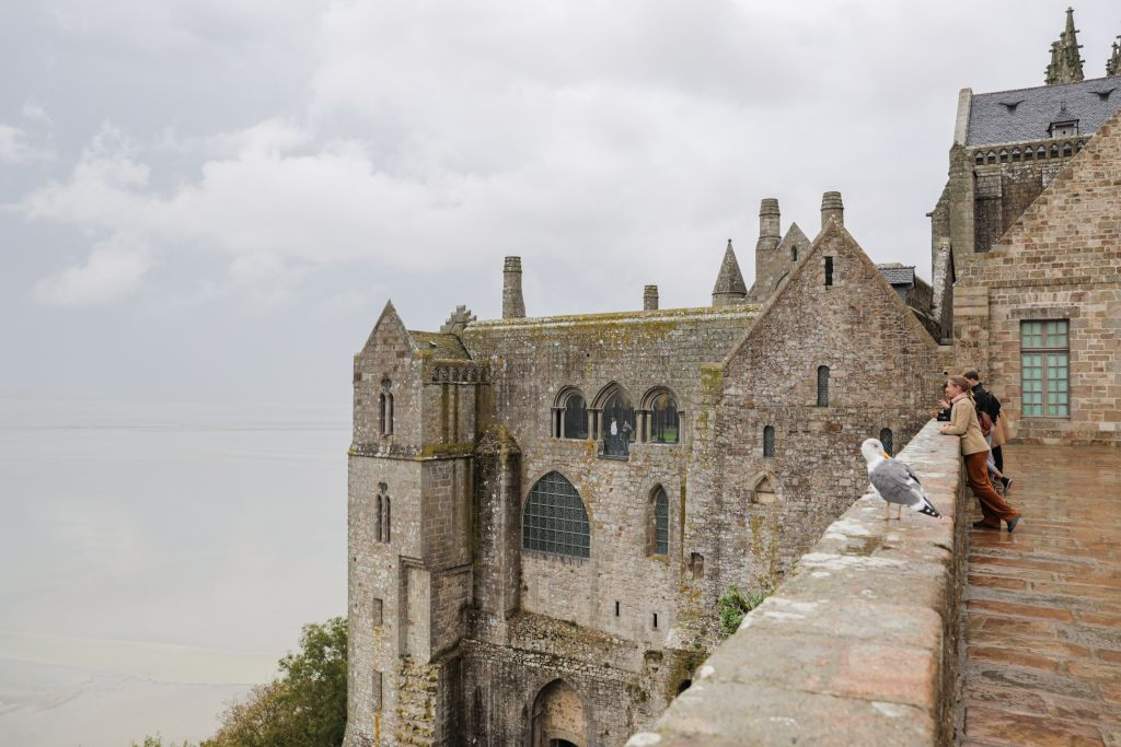 Mont Saint-Michel : billet d'entrée avec audioguide + transport depuis Paris