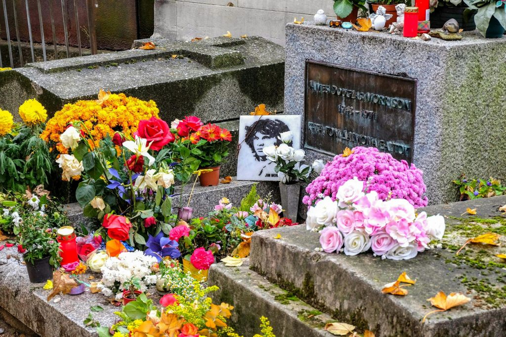 Audio Guide App for Your Smartphone: Père Lachaise Cemetery Walking Tour