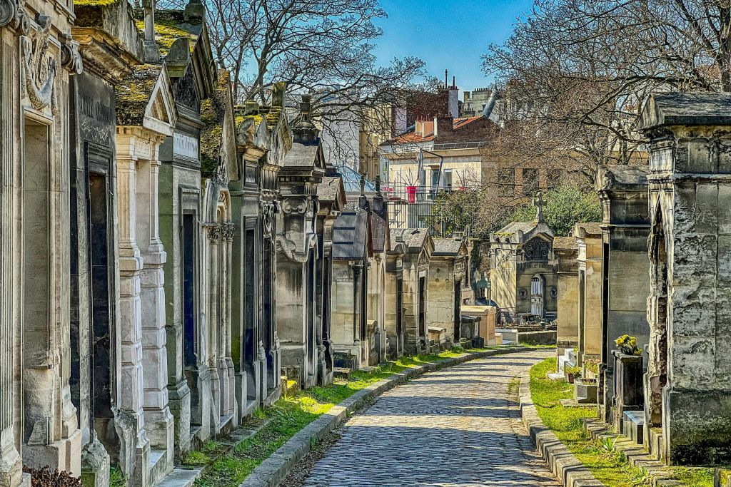 Audio Guide App for Your Smartphone: Père Lachaise Cemetery Walking Tour