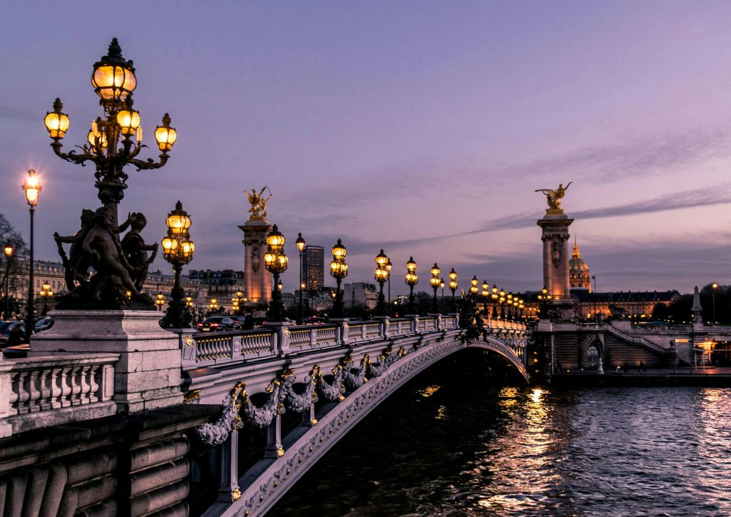 Paris: City Night Bus Tour + Moulin Rouge Show
