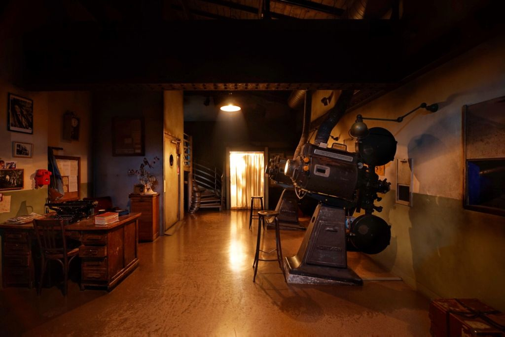 Le Grand Rex Studios: Behind-the-Scenes Interactive Tour