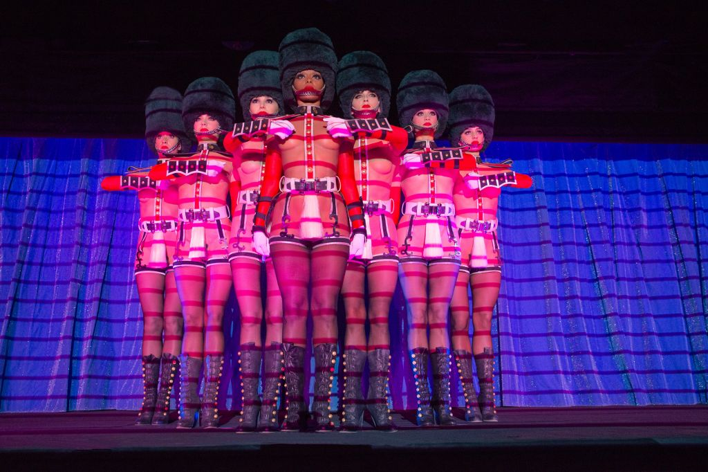 Crazy Horse Paris: Show + Dinner at the Ginger Restaurant