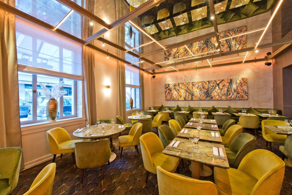 Crazy Horse Paris: Show + Dinner at the Ginger Restaurant