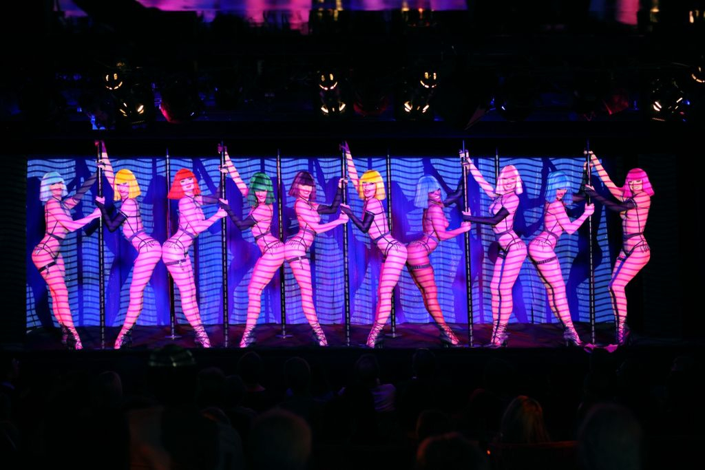 Crazy Horse Paris: Show + Dinner at the Ginger Restaurant