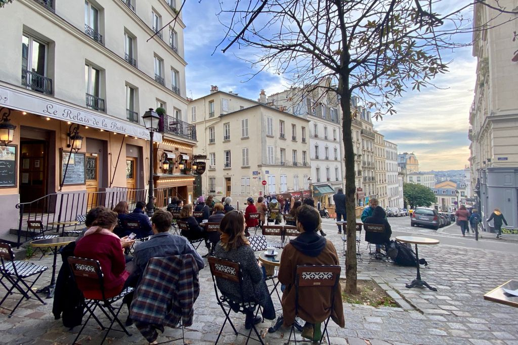The Hidden Face of Montmartre: Smartphone Walking Tour