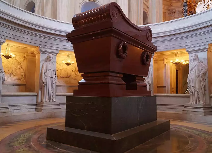 Musée de l'Armée - Les Invalides: Napoleon's Tomb - Semi-Private Guided Tour