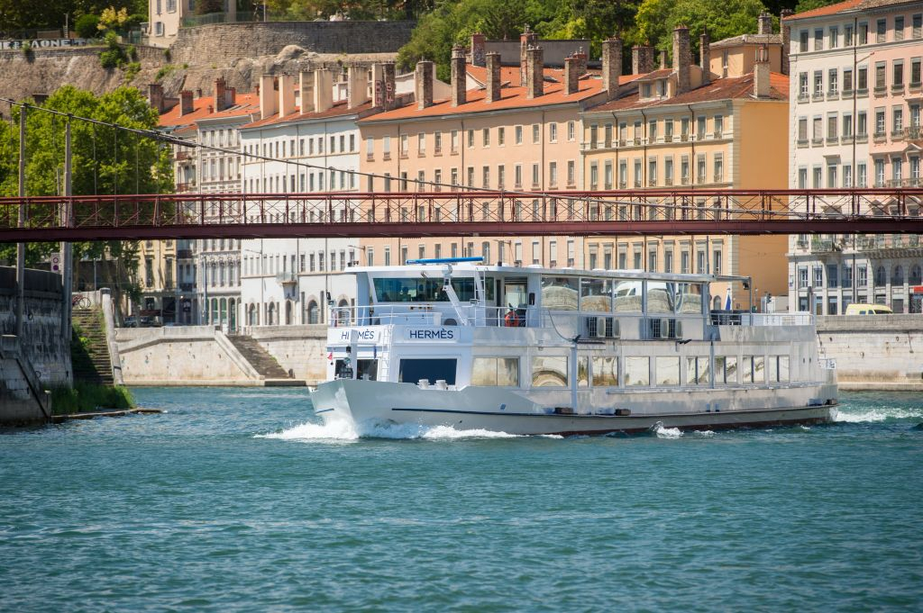Cena Crucero por el Saona en Les Bateaux Lyonnais Hermès II