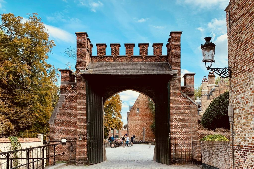 Bruges: Self-Guided Day Trip with Transport from Paris