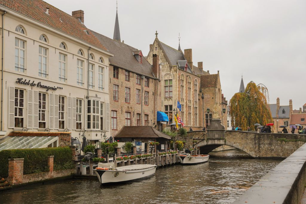 Bruges: Self-Guided Day Trip with Transport from Paris