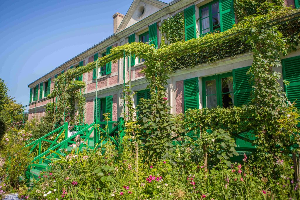Monet's Garden in Giverny: Half-Day Guided Tour from Paris