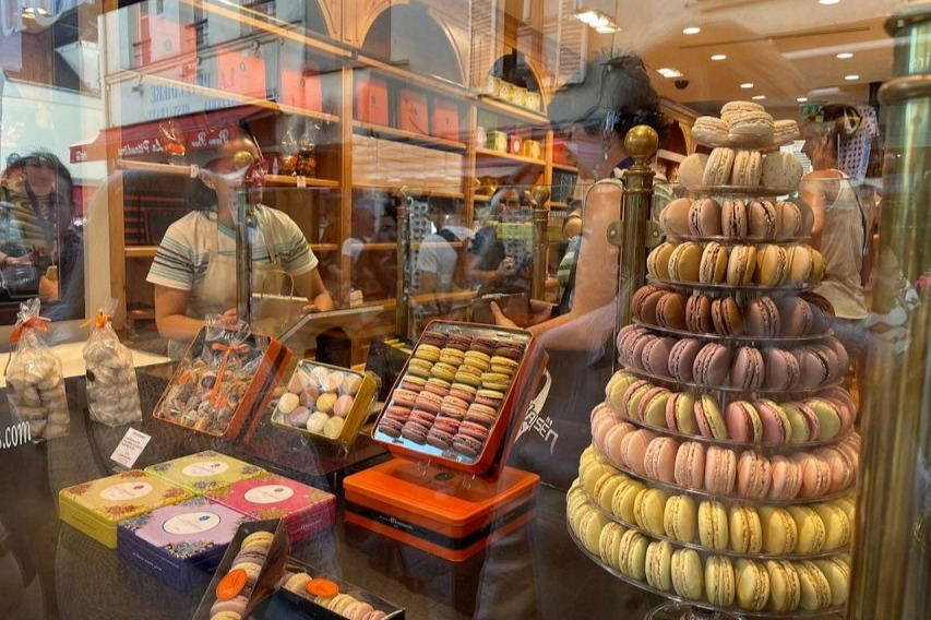 Montmartre Walking Food Tour