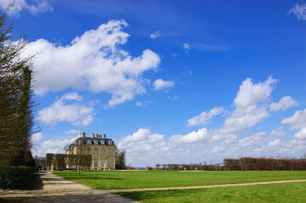 Champs-sur-Marne Château and Gardens