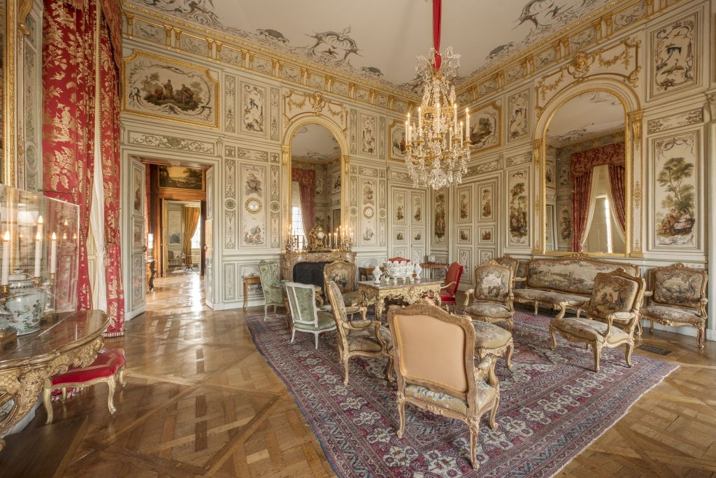 Champs-sur-Marne Château and Gardens