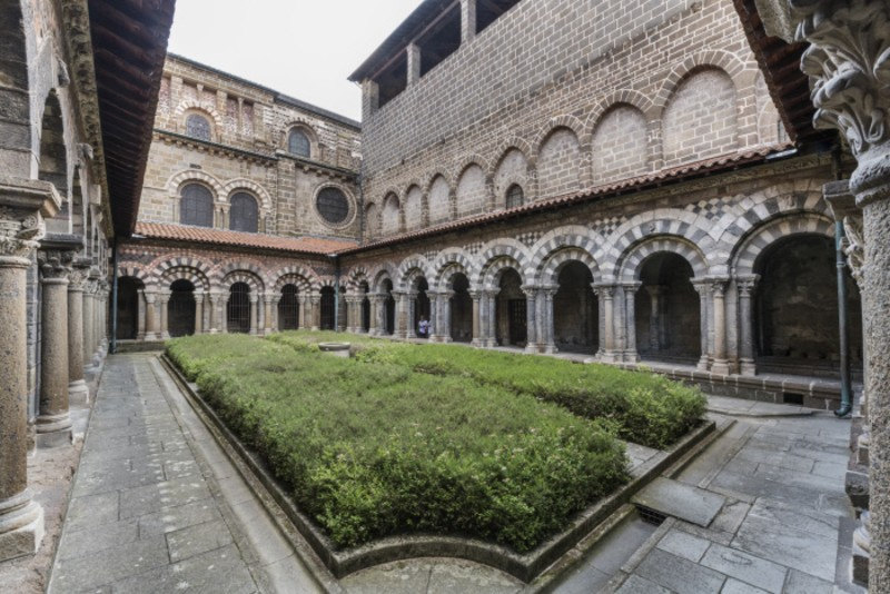 Le Puy-en-Velay Cathedral Complex: Entry Ticket