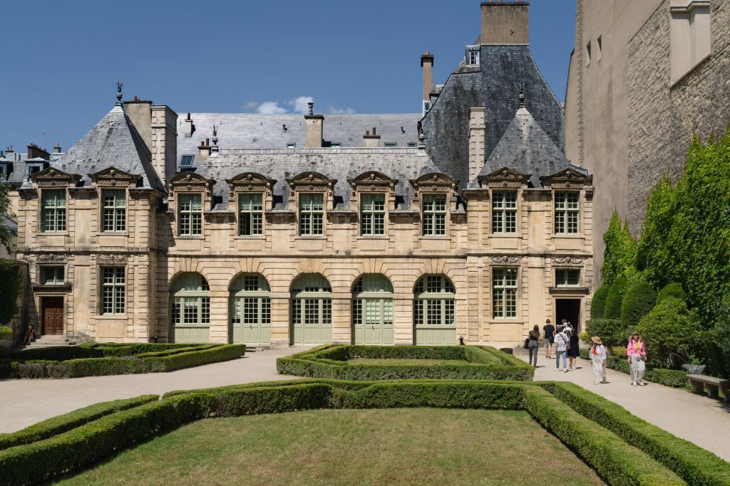 Paris: Le Marais Walking Tour