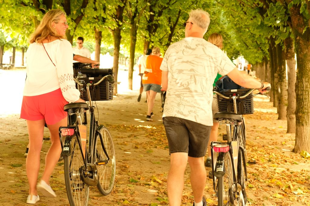 Paris: Hidden Gems Bike Tour