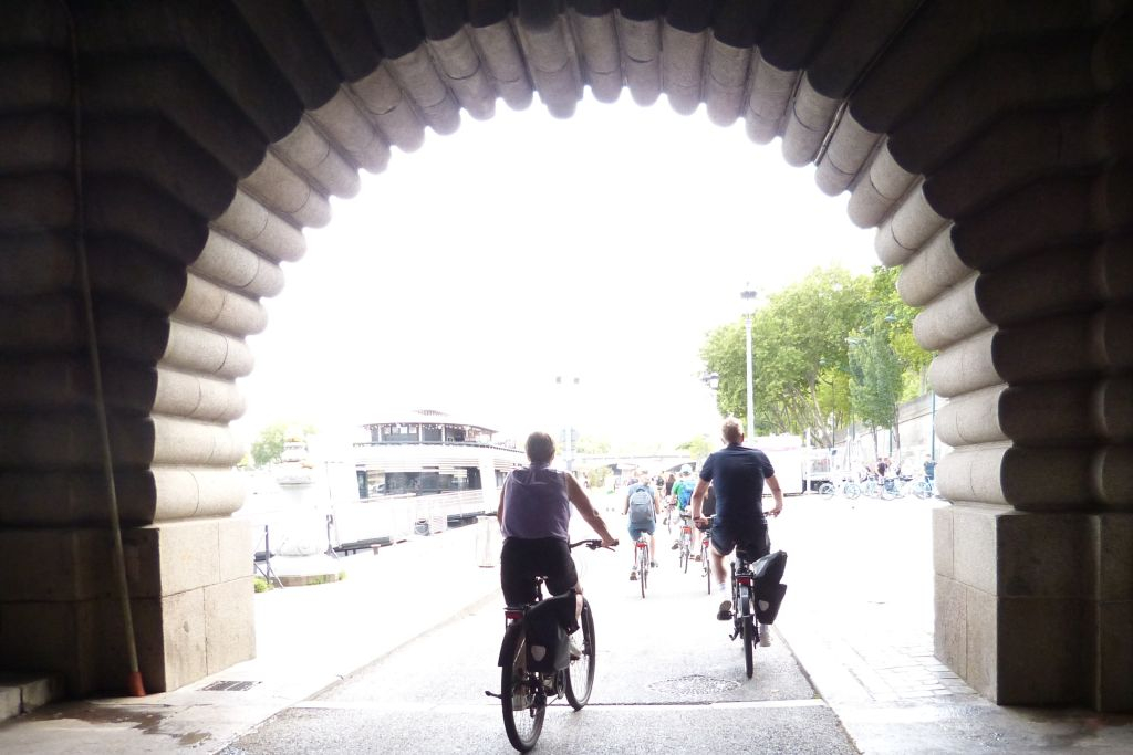 Paris: Hidden Gems Bike Tour