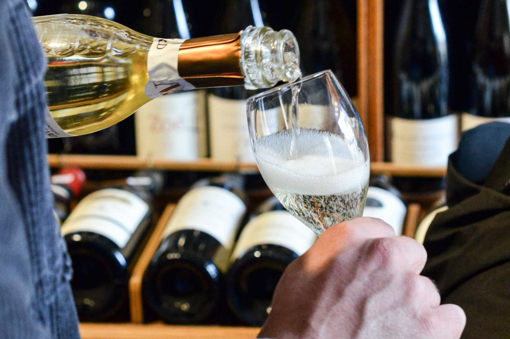 Paris: Champagne and Food Tour
