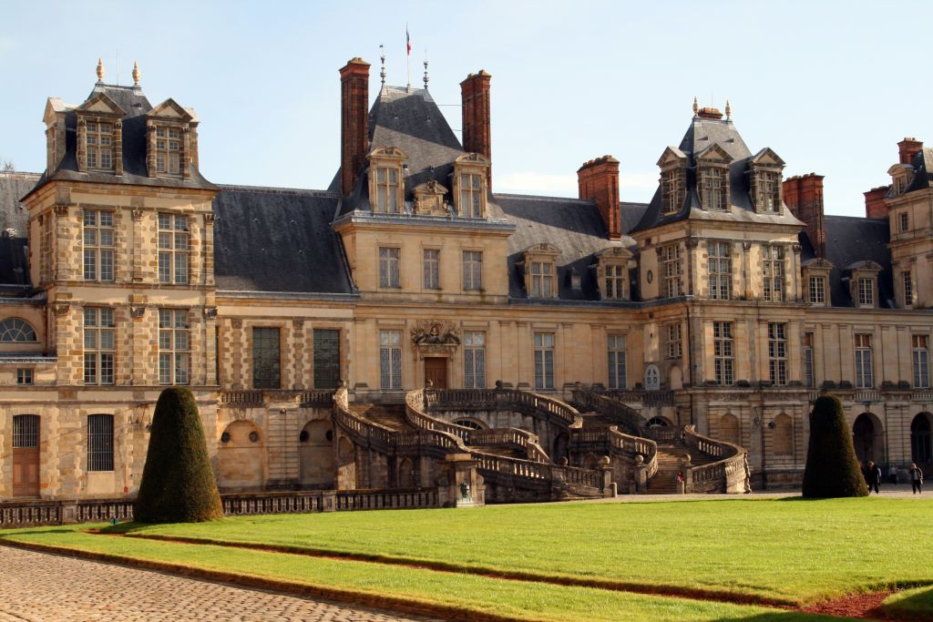Château de Fontainebleau & Château de Vaux-le-Vicomte: Daytrip from Paris