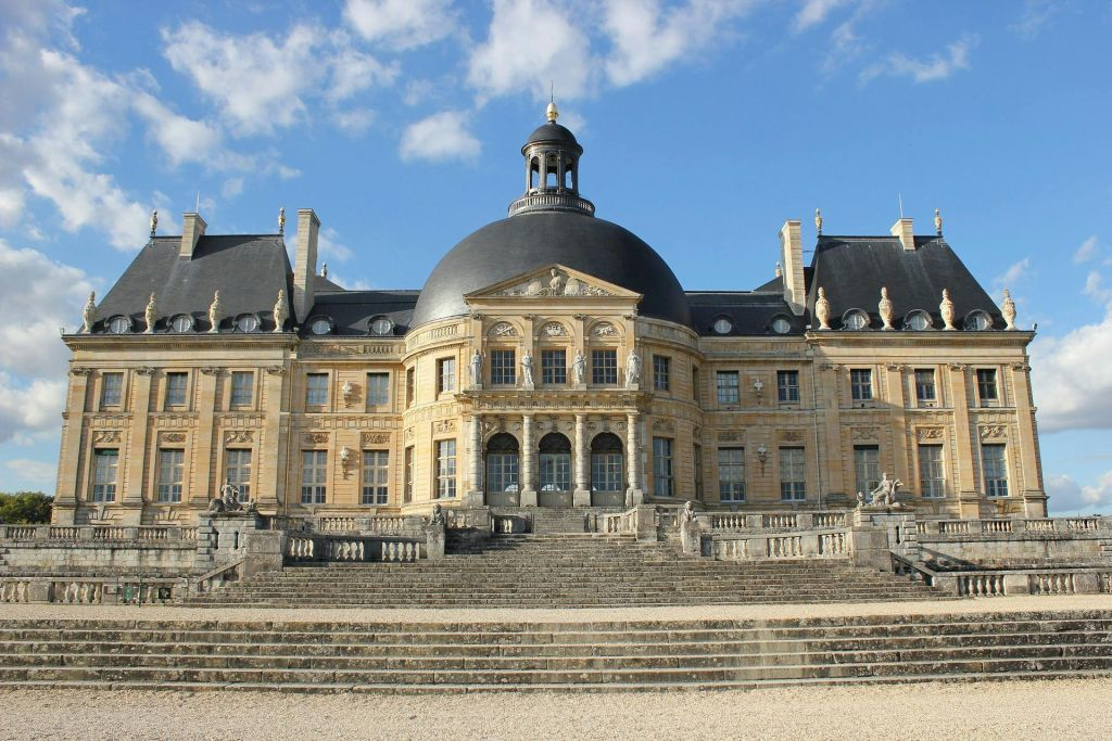 Château de Fontainebleau & Château de Vaux-le-Vicomte: Daytrip from Paris