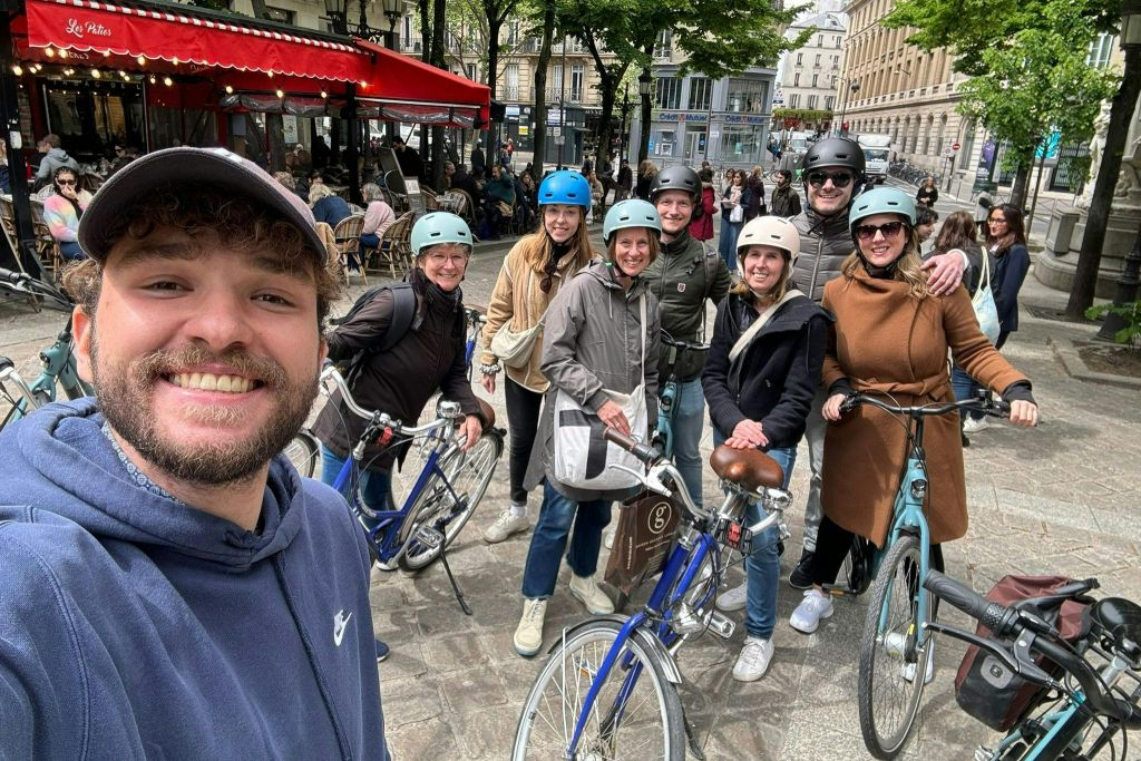 Paris: Charming Nooks and Crannies Tour