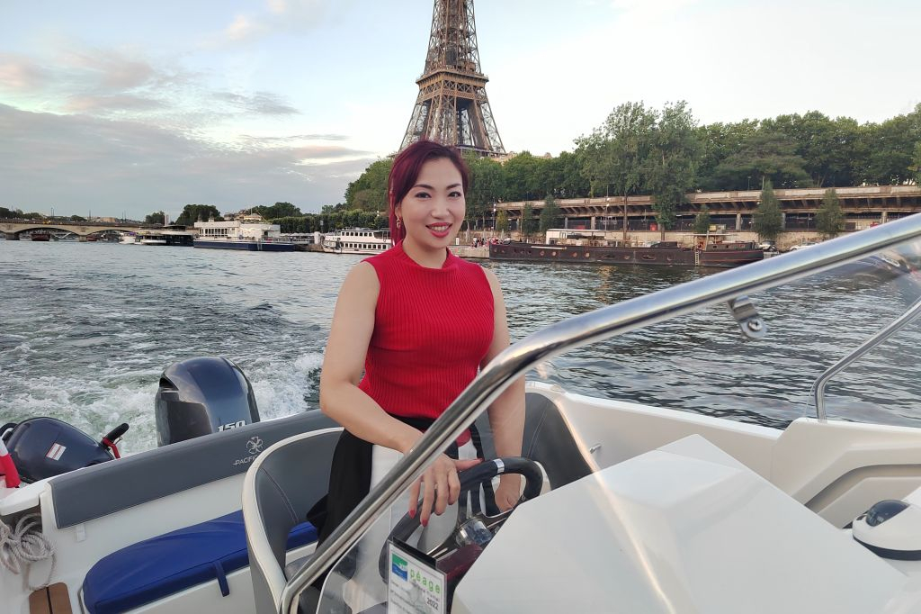 Private Boat Trip to Paris