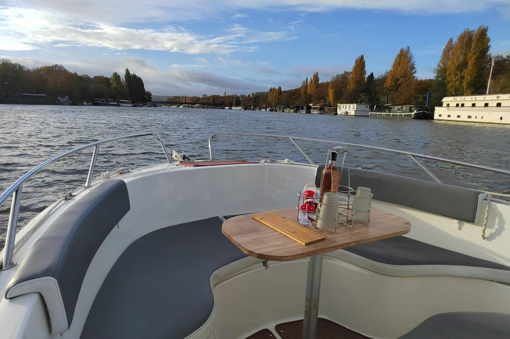 Private Boat Trip to Paris