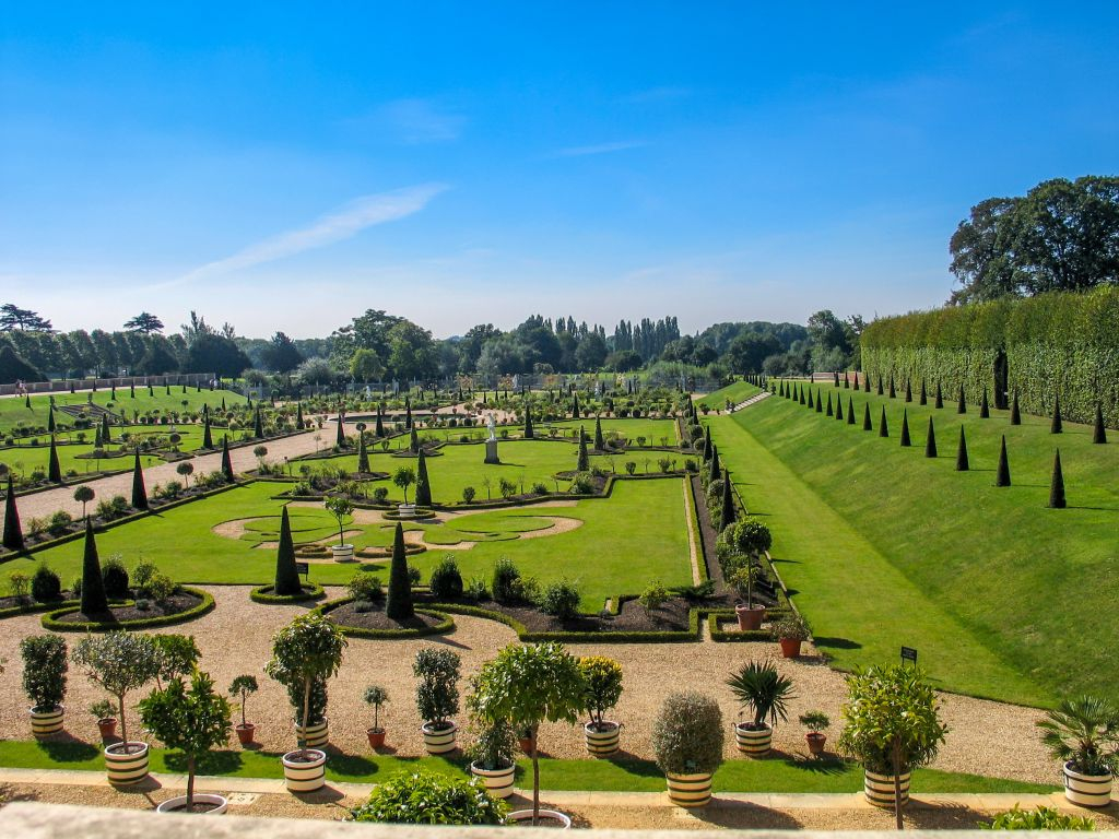Hampton Court Palace, Gardens & Maze: Entry Ticket