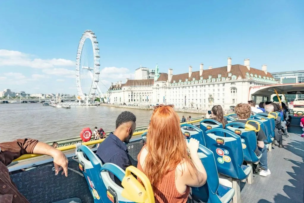 London: Tootbus Hop-on Hop-off Tour + Thames River Cruise