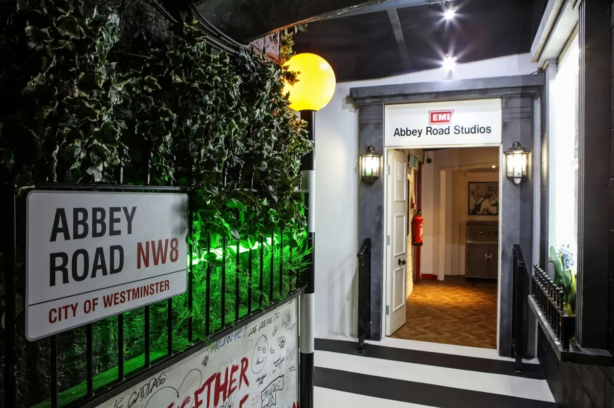 The Beatles Story: Entrada