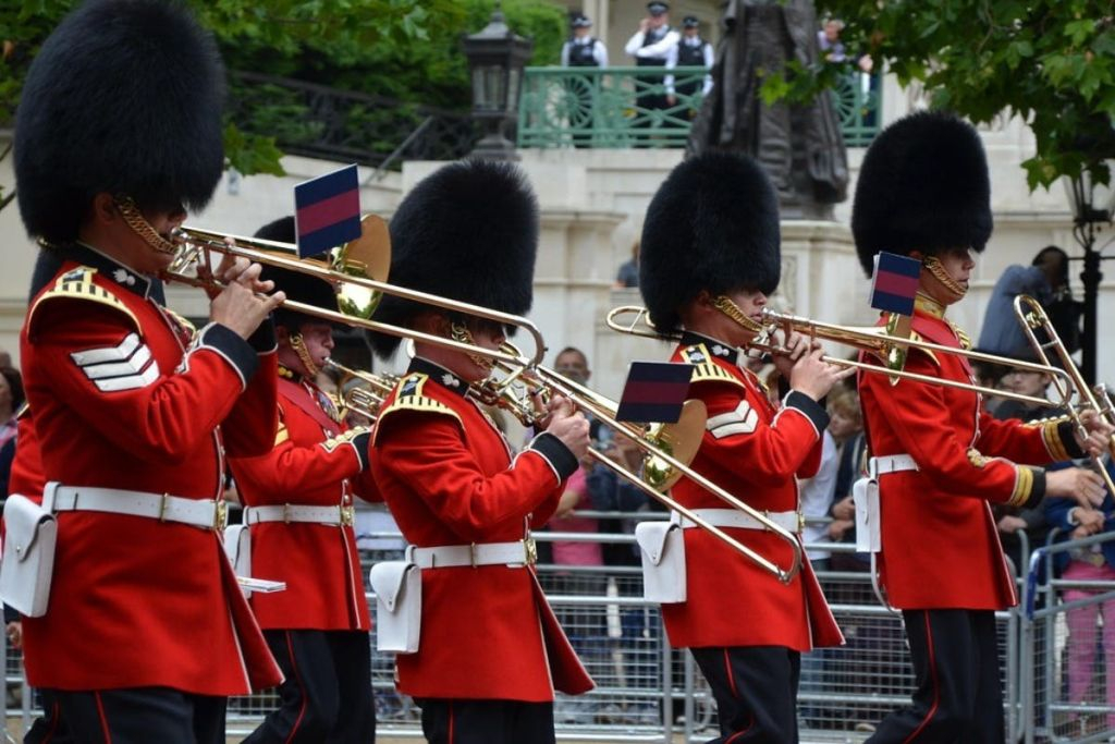London: Changing of the Guard Walking Tour