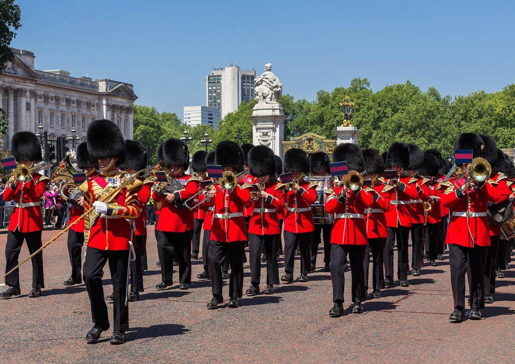 London: Changing of the Guard Walking Tour