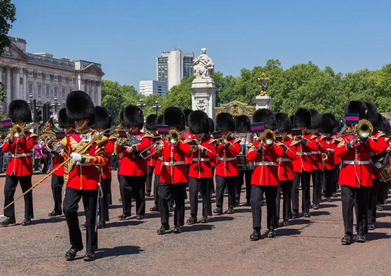 London: Changing of the Guard Walking Tour