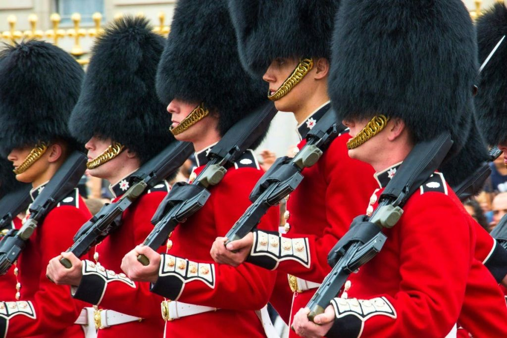 London: Changing of the Guard Walking Tour