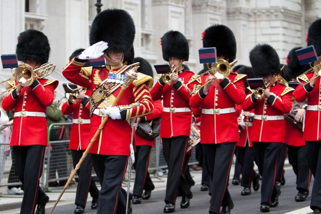 London: Changing of the Guard Walking Tour