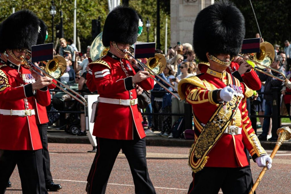 London: Changing of the Guard Walking Tour
