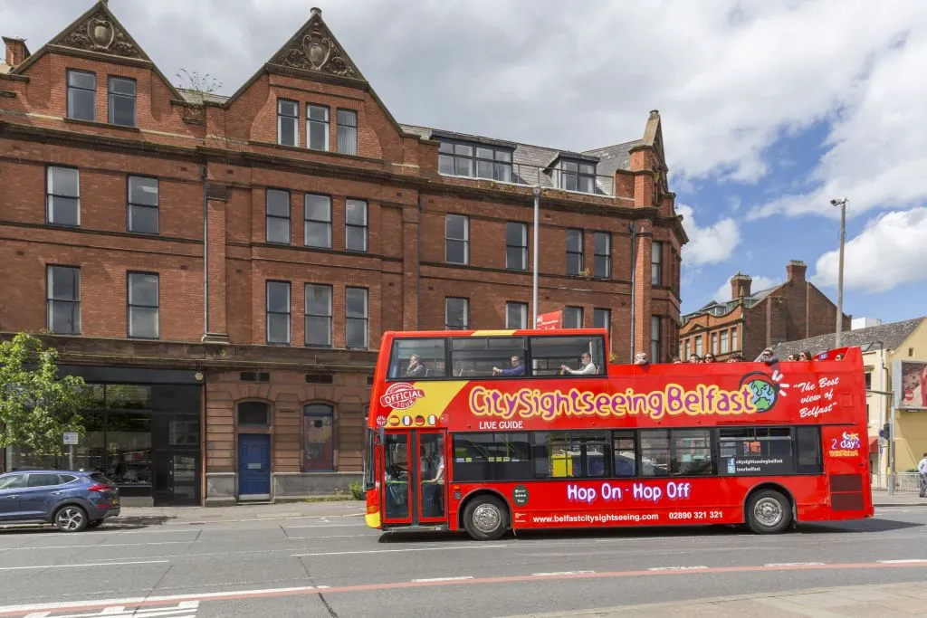 Hop-on Hop-off Bus Belfast