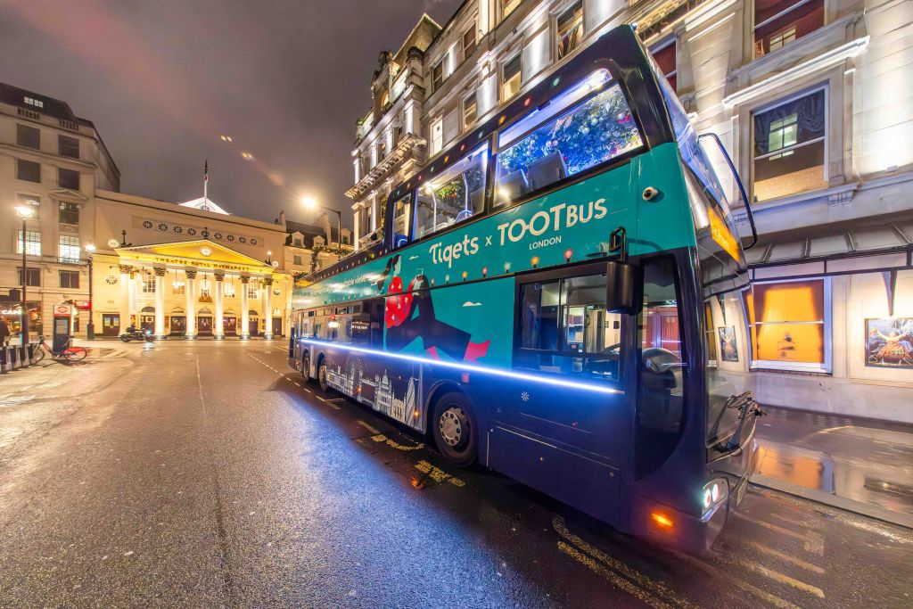 Tootbus London: Bar Bus Tour