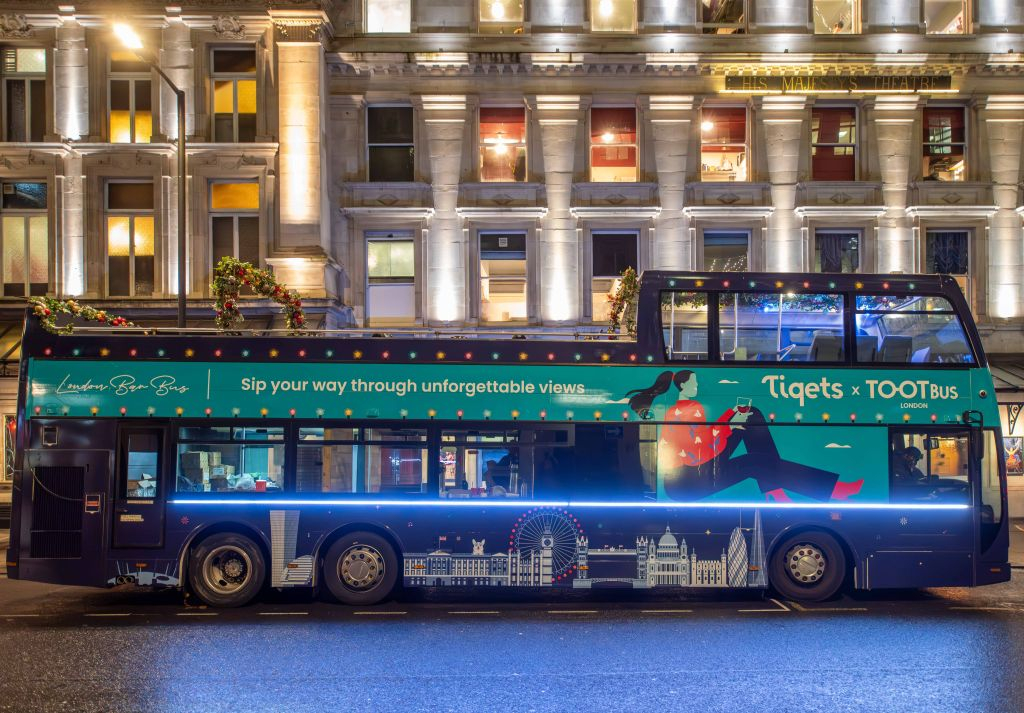 Tootbus London: Bar Bus Tour