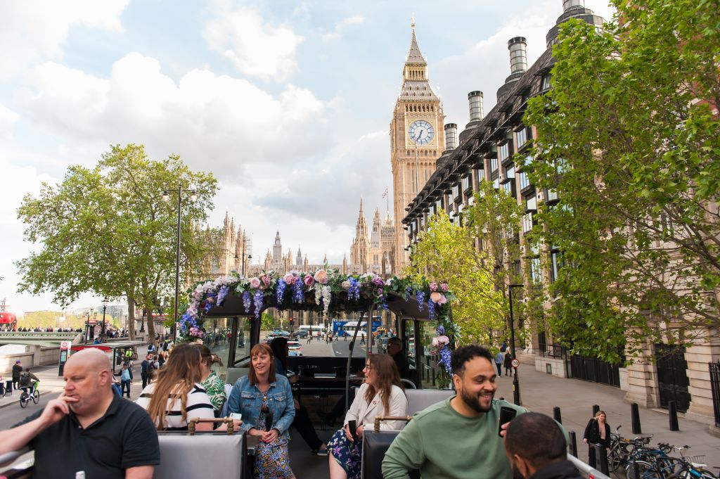 Tootbus London: Bar Bus Tour