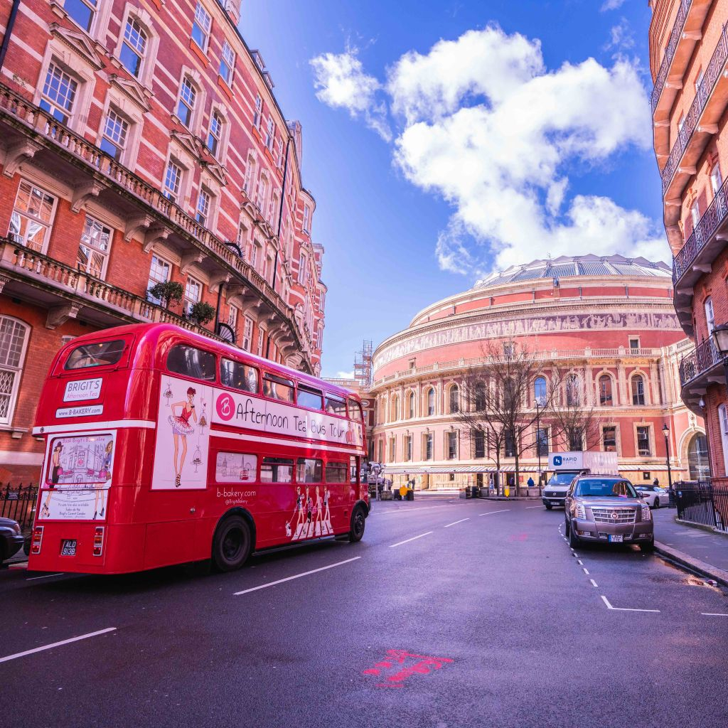 Brigit's Bakery London: Afternoon Tea Bus Tour