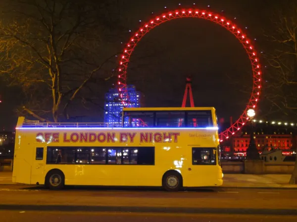 Londres à noite: Passeio de ônibus com guia ao vivo