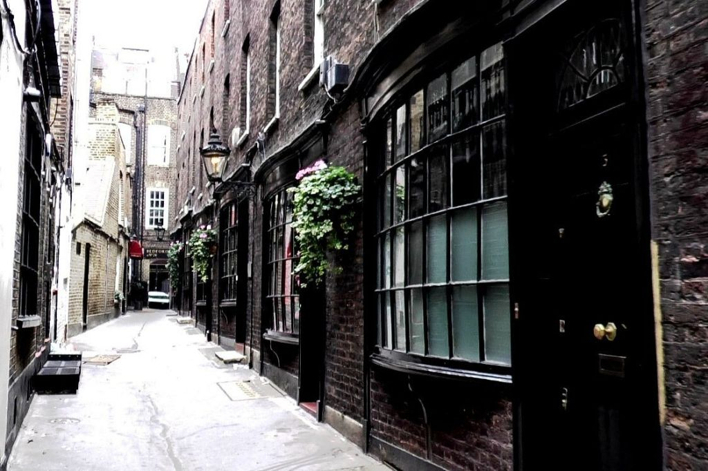 London: Harry Potter Film Locations Guided Tour + Audio Guide