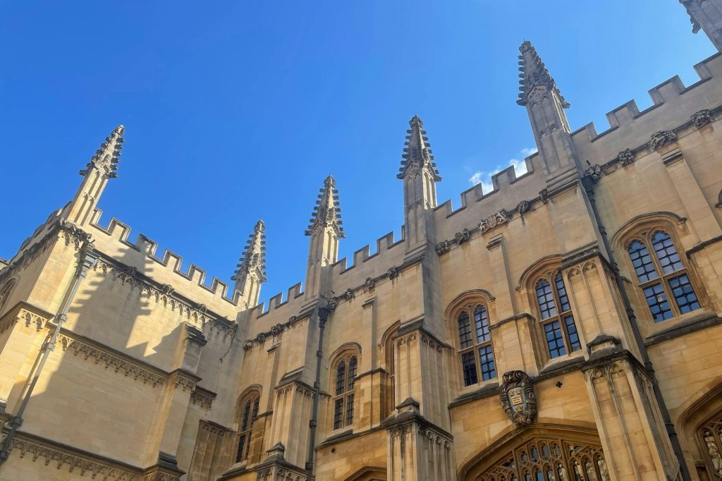 Official Oxford University & City Walking Tour