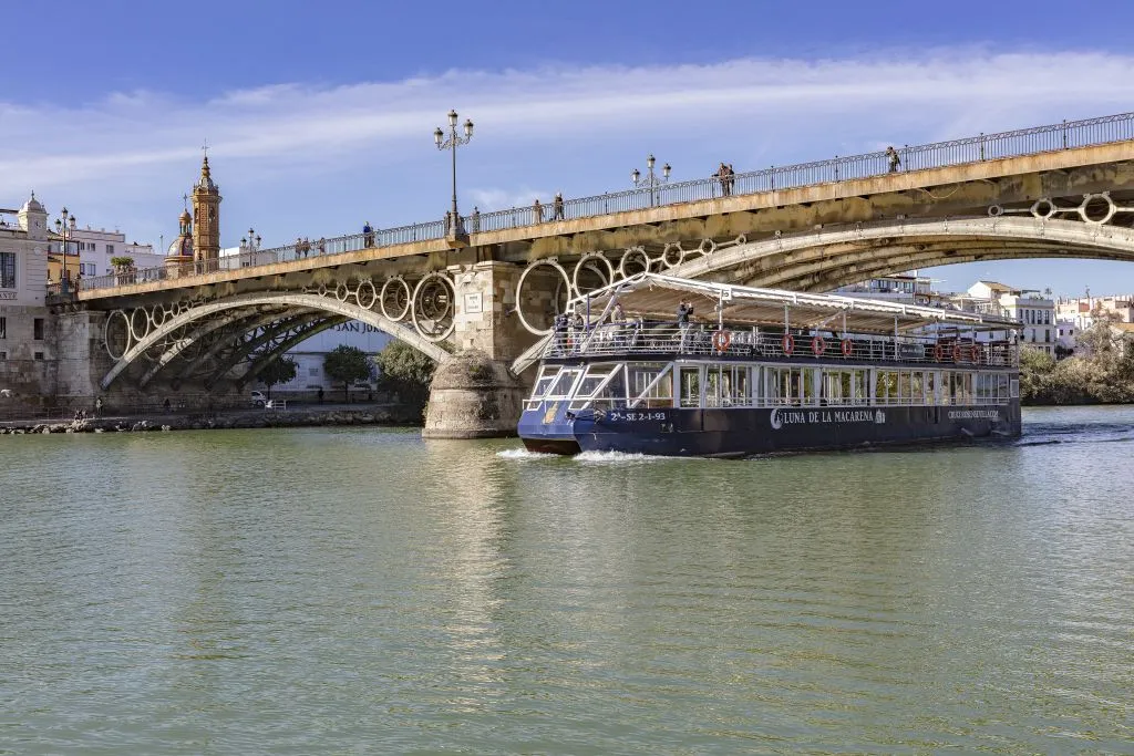 Cruceros Torre del Oro