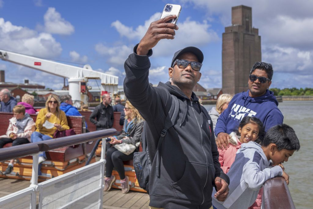 Liverpool: Crociera sul fiume Mersey + tour in autobus Hop-on Hop-off di 24 ore