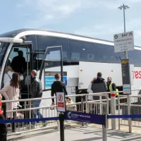 Bus between Luton Airport and London