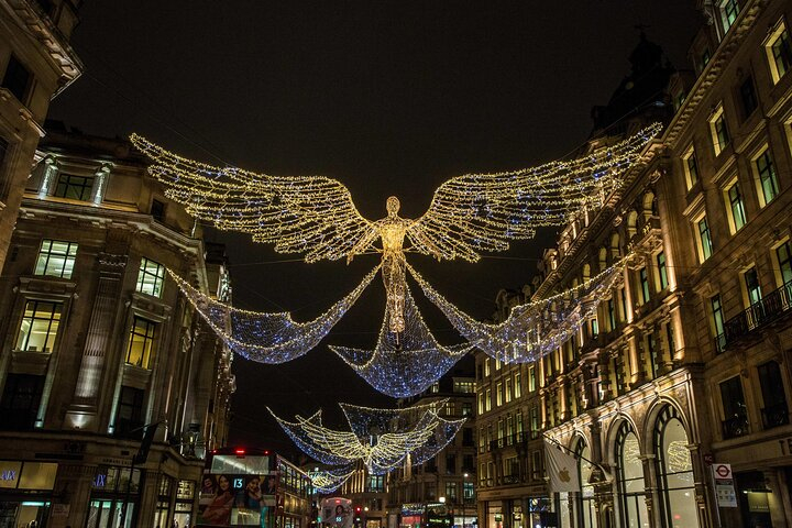 London Christmas Lights Experience on a Vintage Open-Top Bus