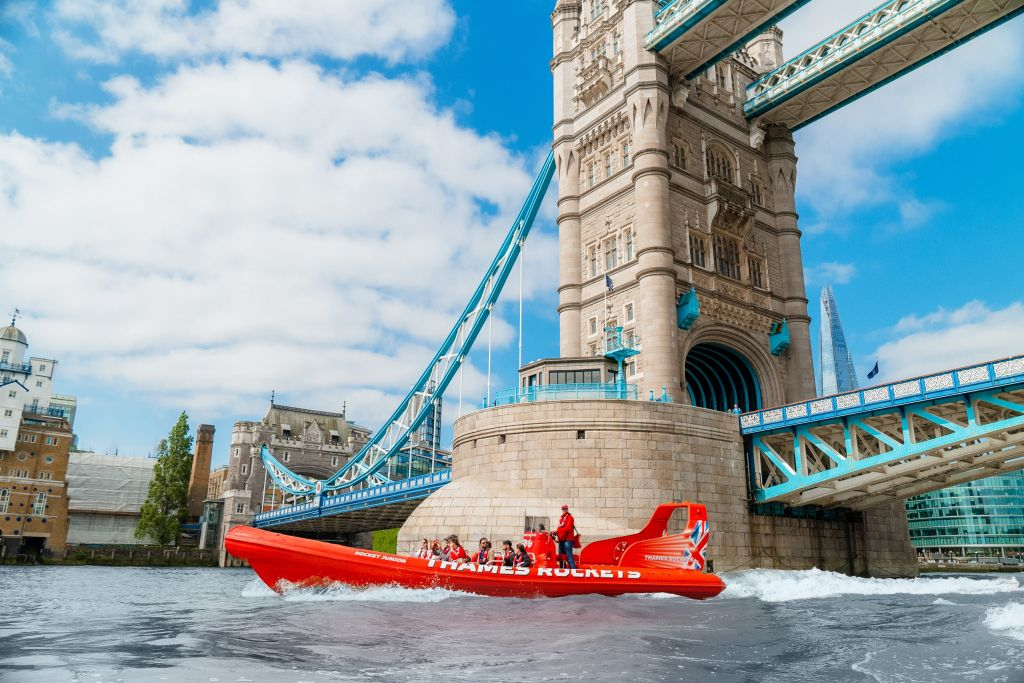 London: Thames Rockets Speedboat Experience